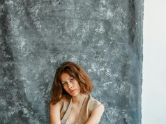 Moonstone Beyaz Keten Tasarım Oversize Kimono ve Oversize Desenli Saten Kipnoz Kırmızı Gömlek: Modern Şıklık ve Rahatlığın Buluştuğu Parçalar thekitsun4